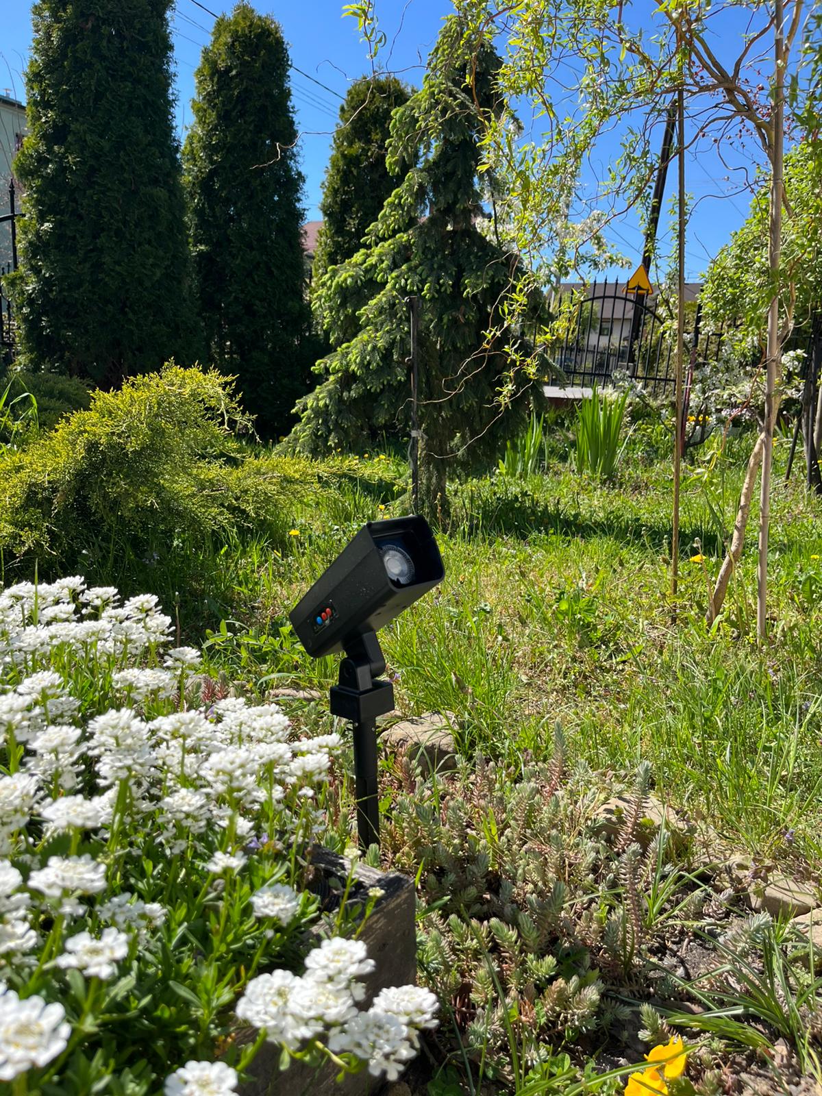 AXEN SARA™ – Solar RGB Garden Light